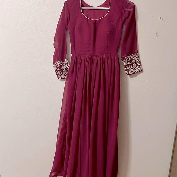 Traditional kurta/top - Picture 1 of 4